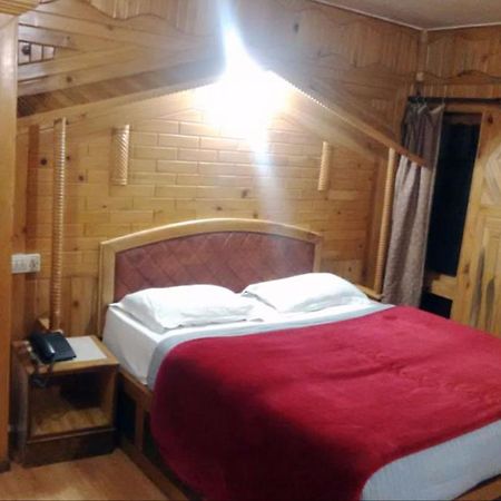 Hotel New Bharat Bhimtal Bagian luar foto