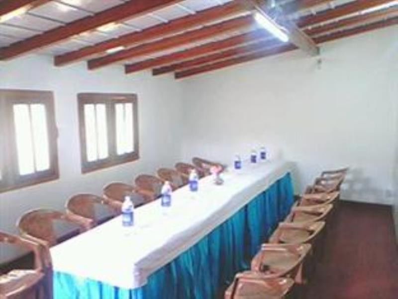 Hotel New Bharat Bhimtal Bagian luar foto