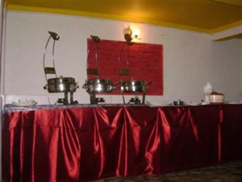 Hotel New Bharat Bhimtal Bagian luar foto