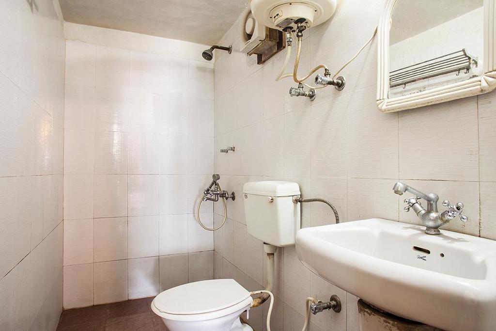 Hotel New Bharat Bhimtal Bagian luar foto