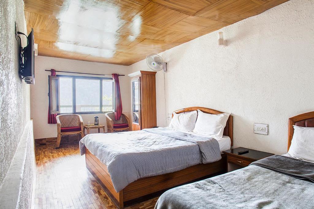 Hotel New Bharat Bhimtal Bagian luar foto