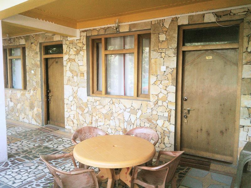 Hotel New Bharat Bhimtal Bagian luar foto