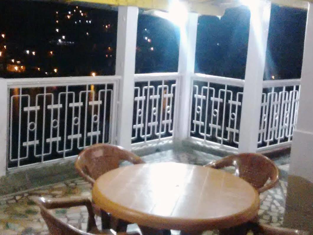 Hotel New Bharat Bhimtal Bagian luar foto
